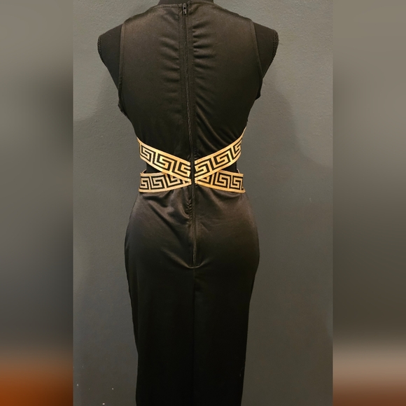 Black, detail dress - Picture 6 of 8